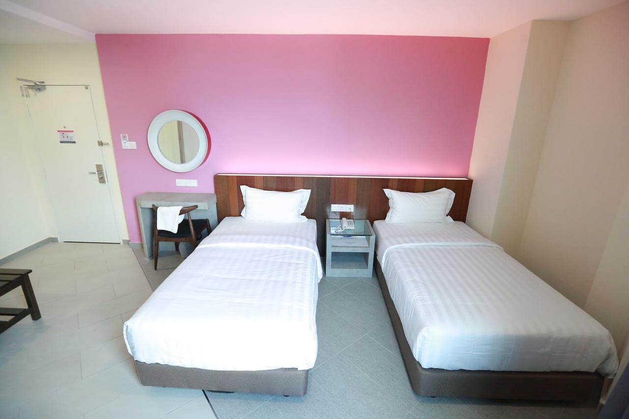 Pantai Regal Hotel Kuantan Exterior photo